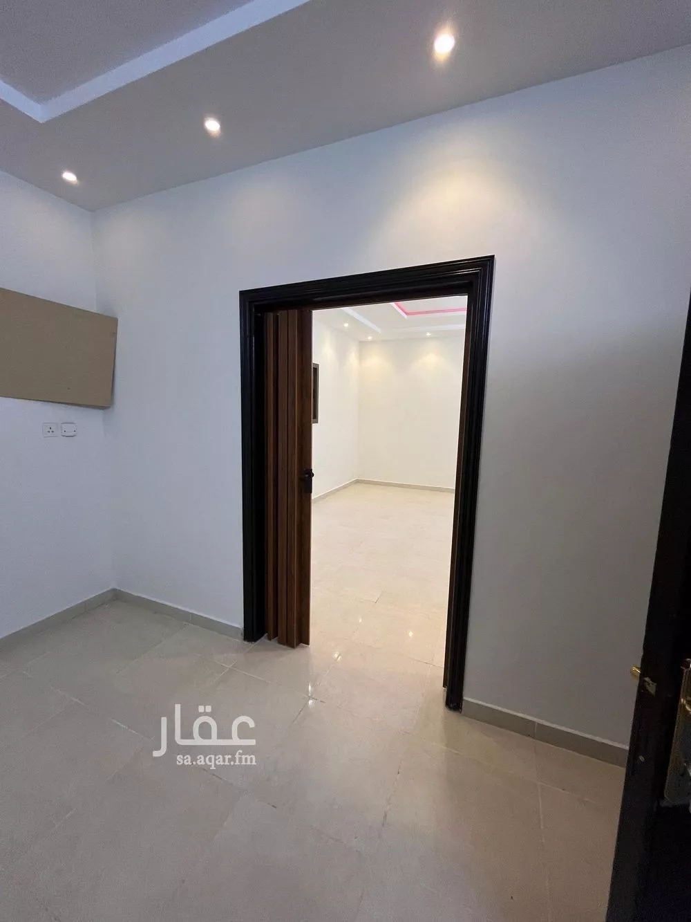 شقة 4 غرف في الريان 5