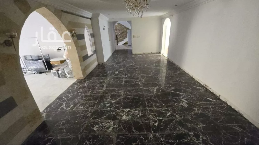 فيلا 8 غرف في المروة 2