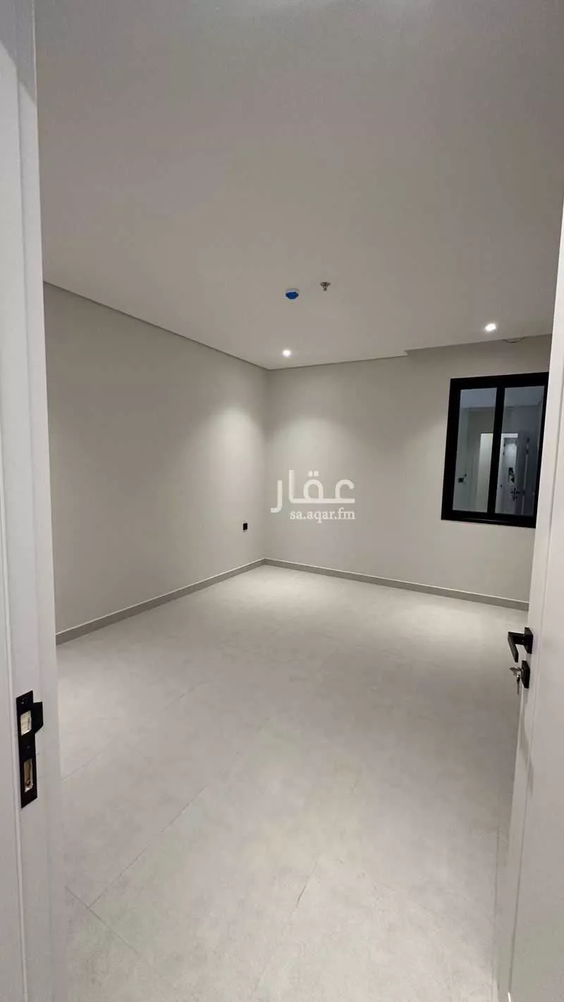 4 bedroom apartment in Al Bahr, Eastern Province 5