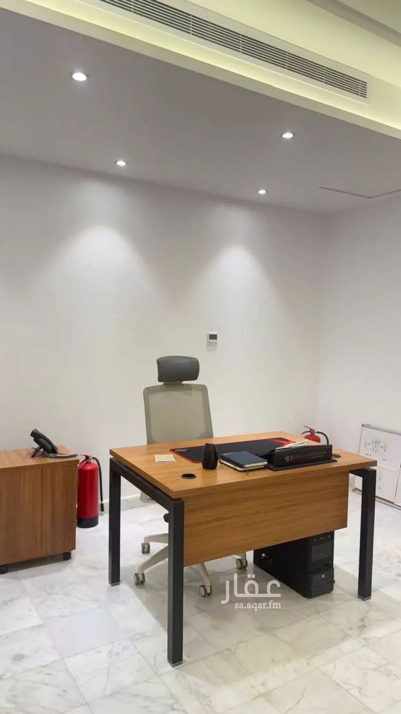 مكتب 265 م² في الشراع 5