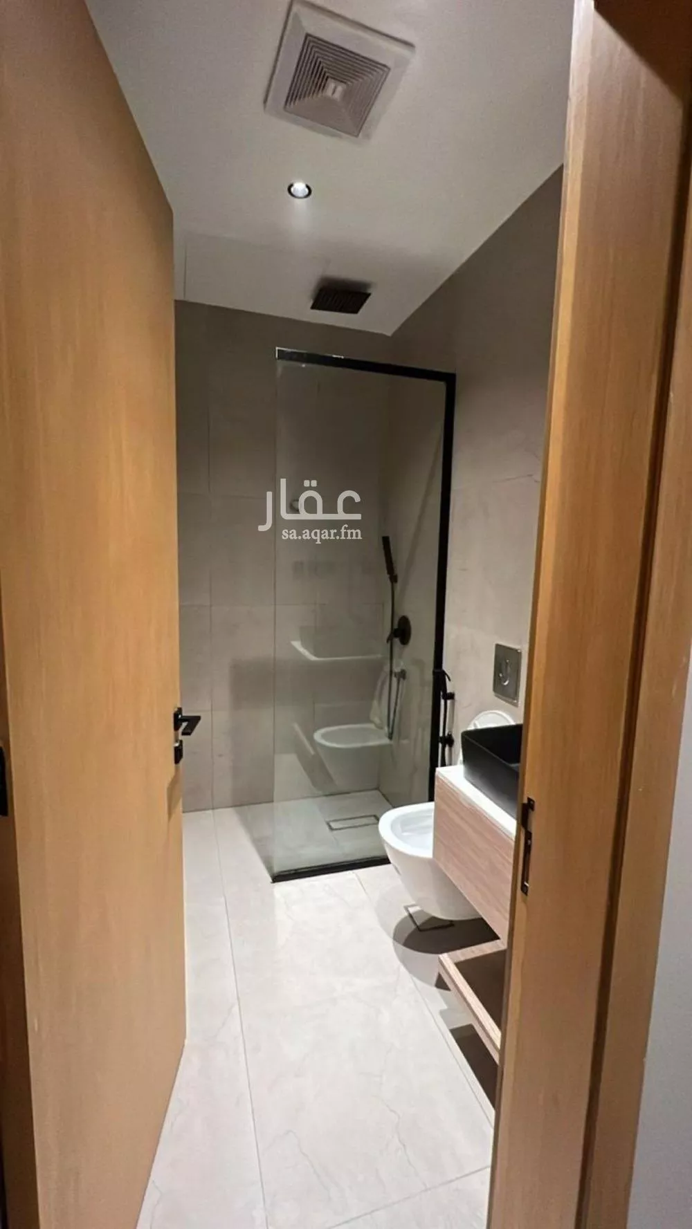 فيلا 5 غرف في العارض 4