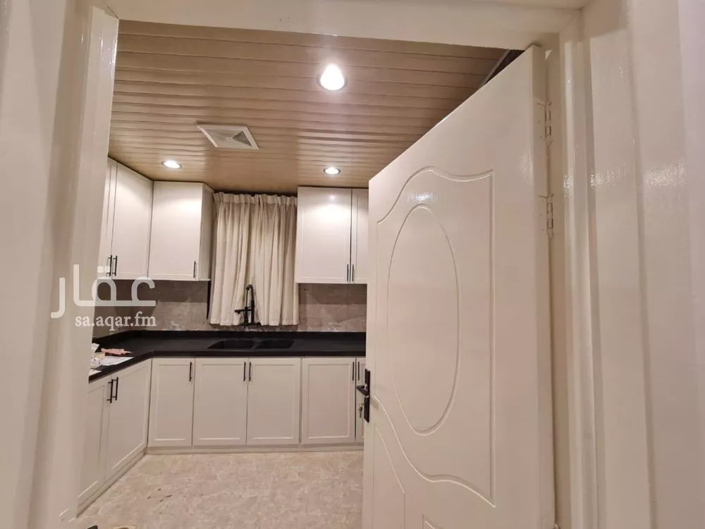 فيلا 9 غرف في المونسية 5