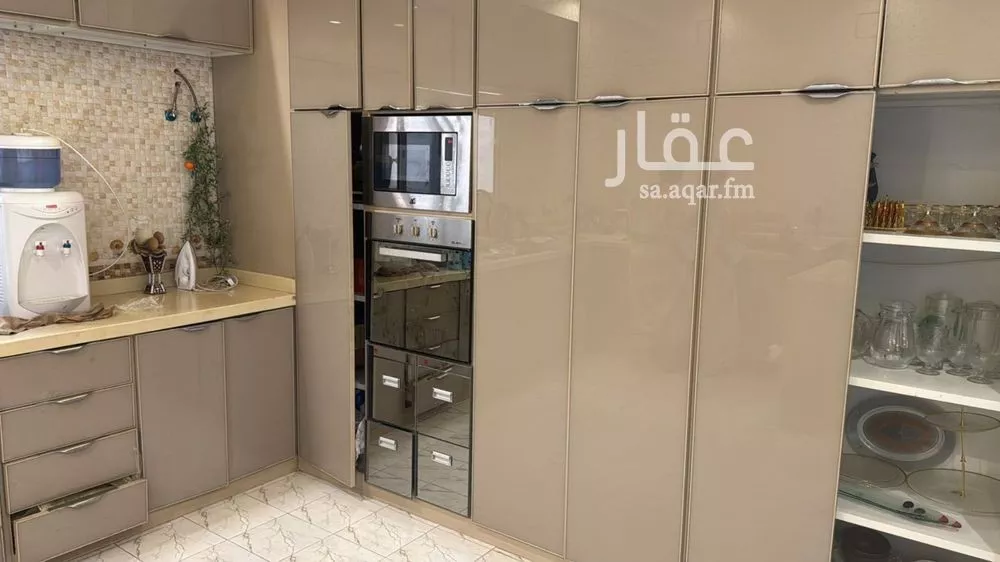 فيلا 9 غرف في الرمال 4