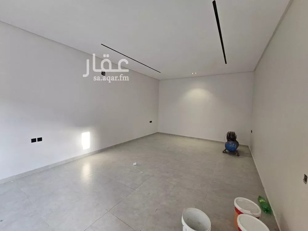 3 bedroom floor in Al Uraija Al Gharbiyah 3