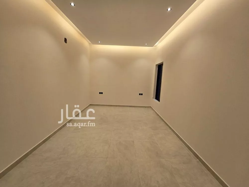 3 bedroom floor in Al Uraija Al Gharbiyah 5
