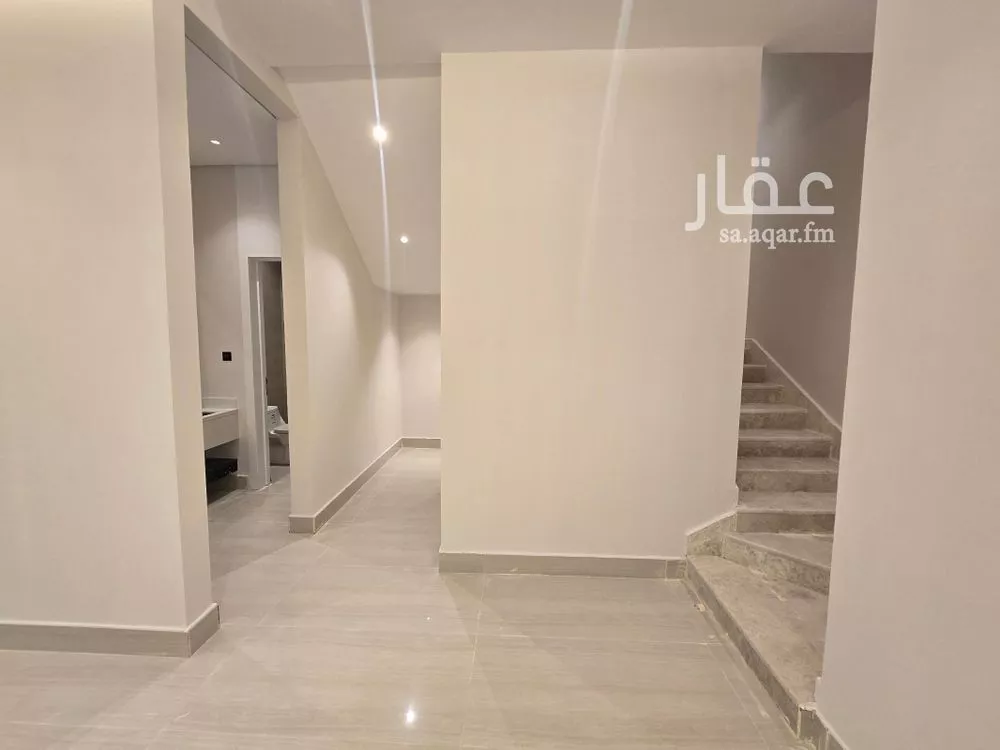 فيلا 5 غرف في طويق 4