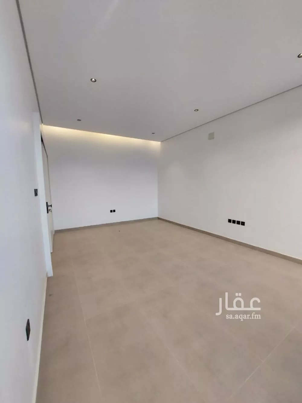 4 bedroom floor in Al Hazm 3