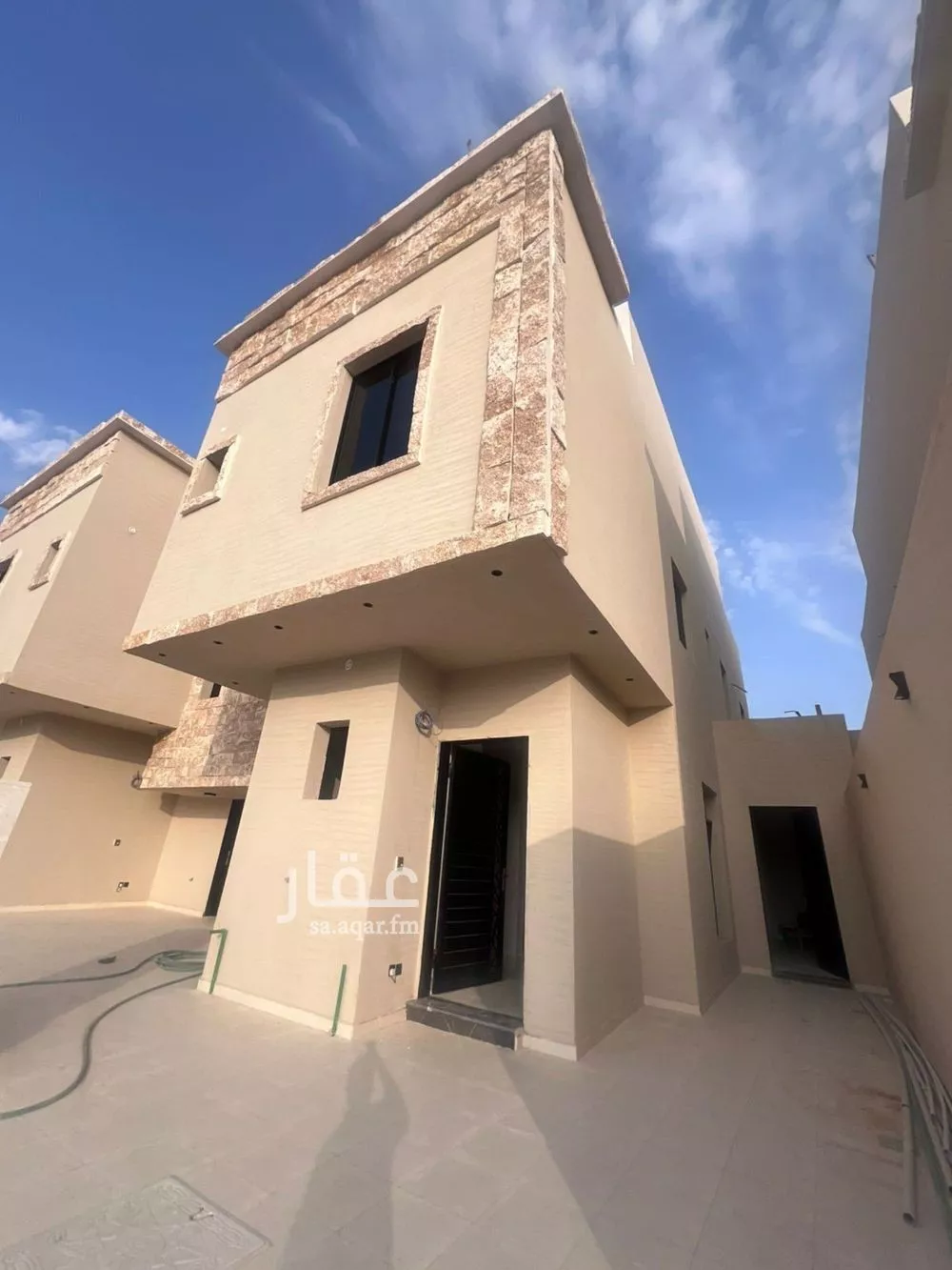 4 bedroom floor in Tuwaiq 2