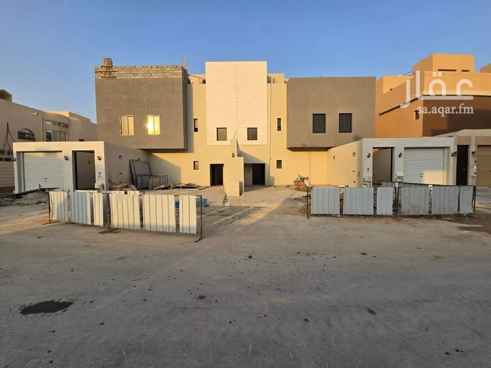 3 bedroom floor in Al Uraija Al Gharbiyah 1