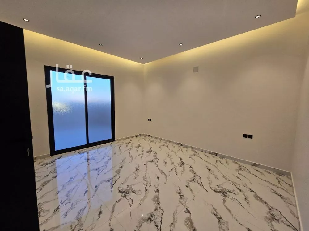 5 bedroom floor in Badr 4