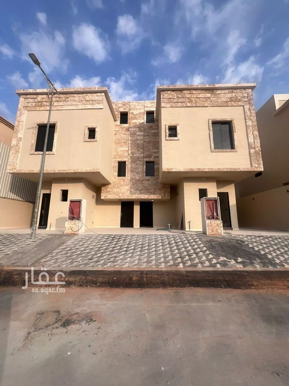 4 bedroom floor in Tuwaiq 1