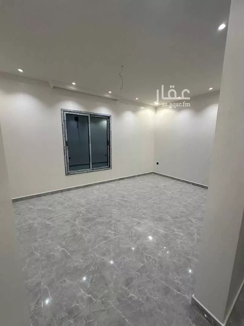 5 bedroom building in Al Hamra, Eastern Province 21