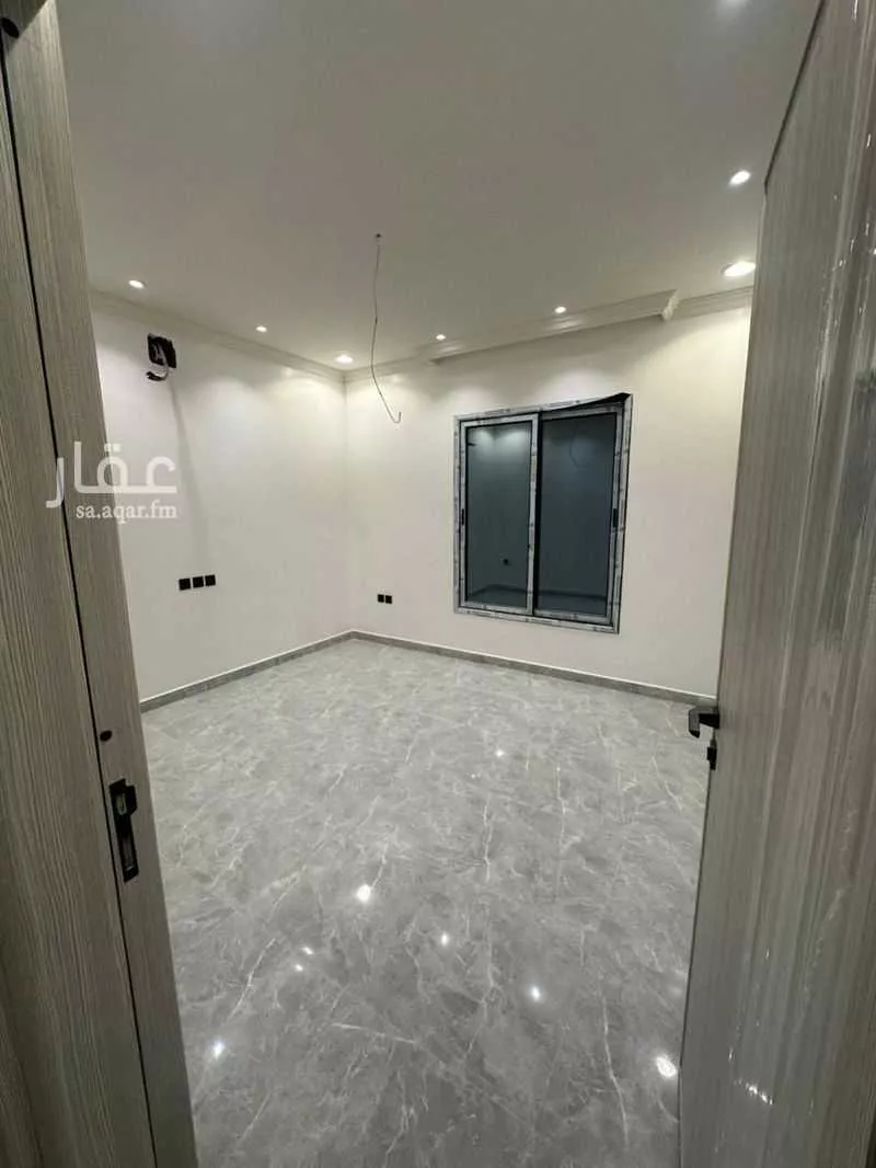 5 bedroom building in Al Hamra, Eastern Province 9