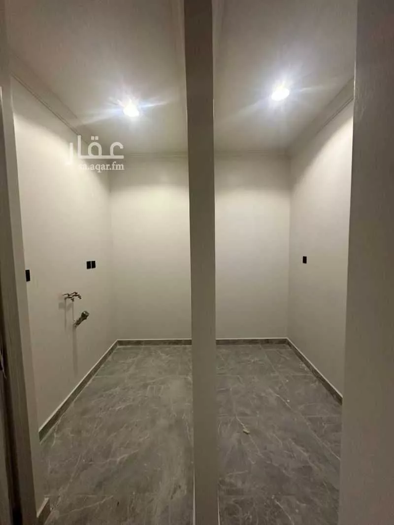 5 bedroom building in Al Hamra, Eastern Province 18