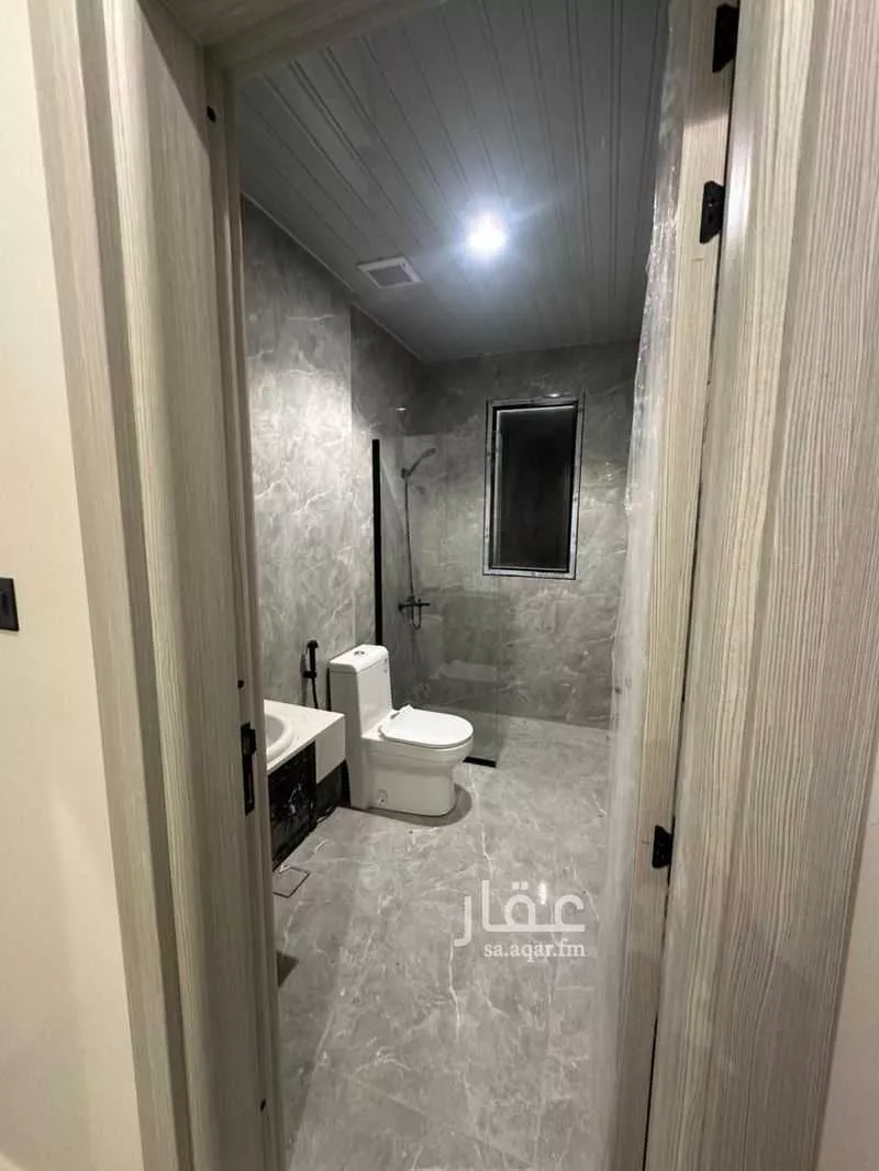 5 bedroom building in Al Hamra, Eastern Province 10