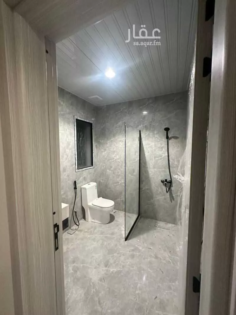 5 bedroom building in Al Hamra, Eastern Province 8