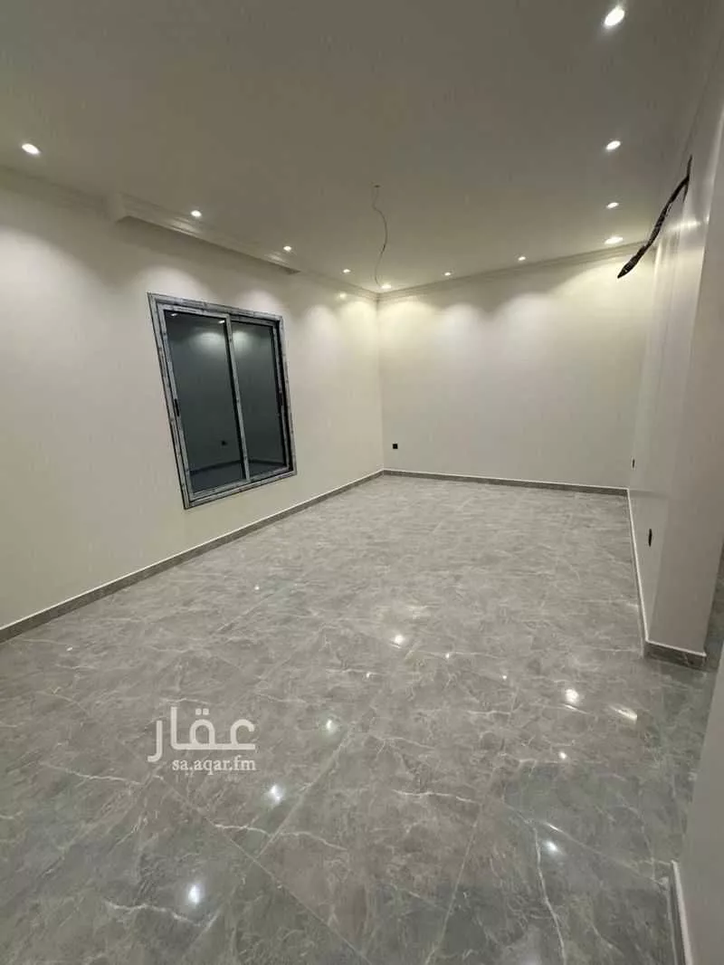 5 bedroom building in Al Hamra, Eastern Province 20