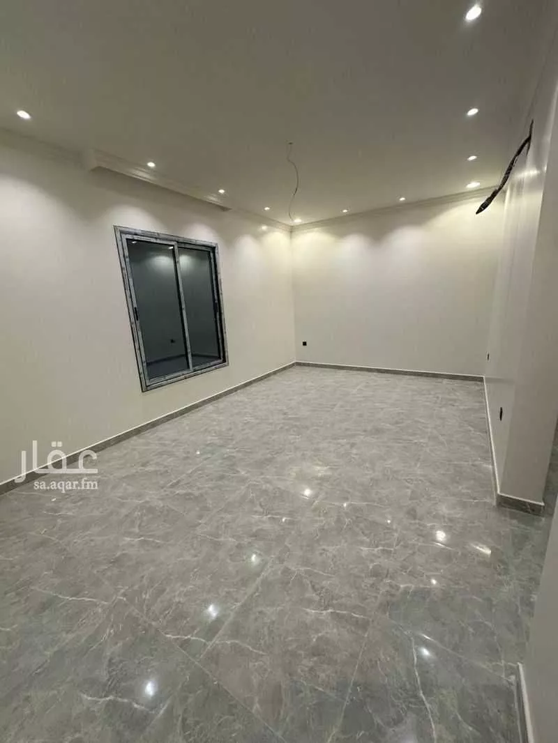 5 bedroom building in Al Hamra, Eastern Province 17