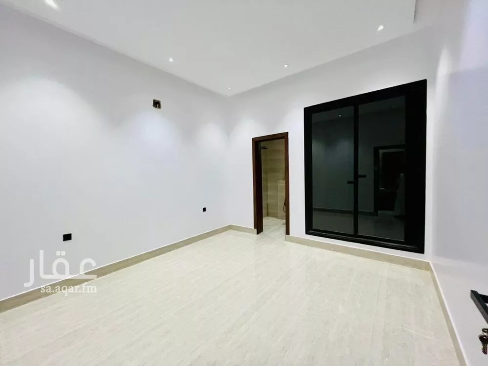 4 bedroom floor in Tuwaiq 3
