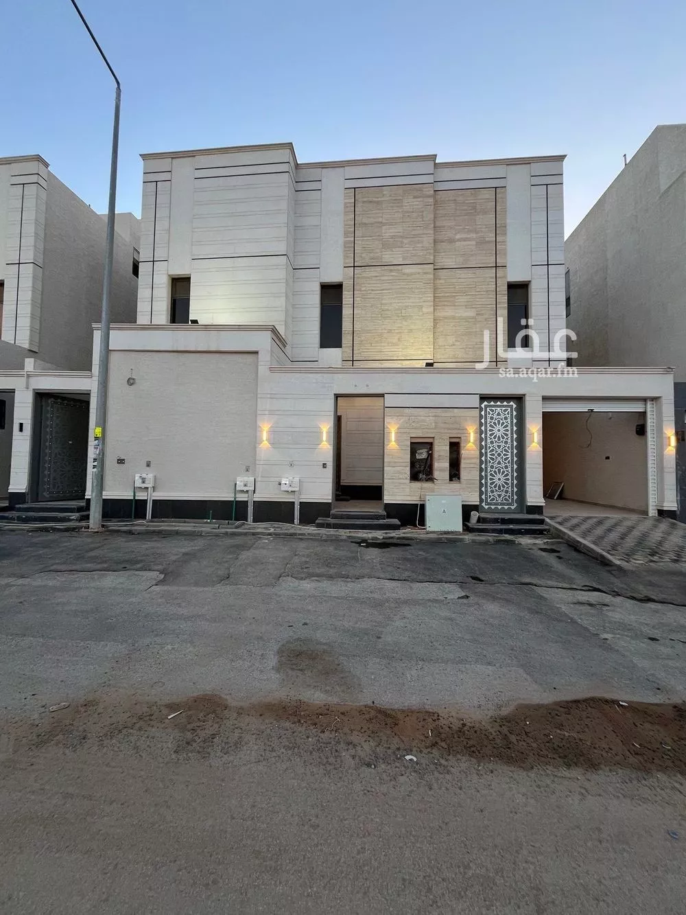 3 bedroom floor in Al Janadriyah 1