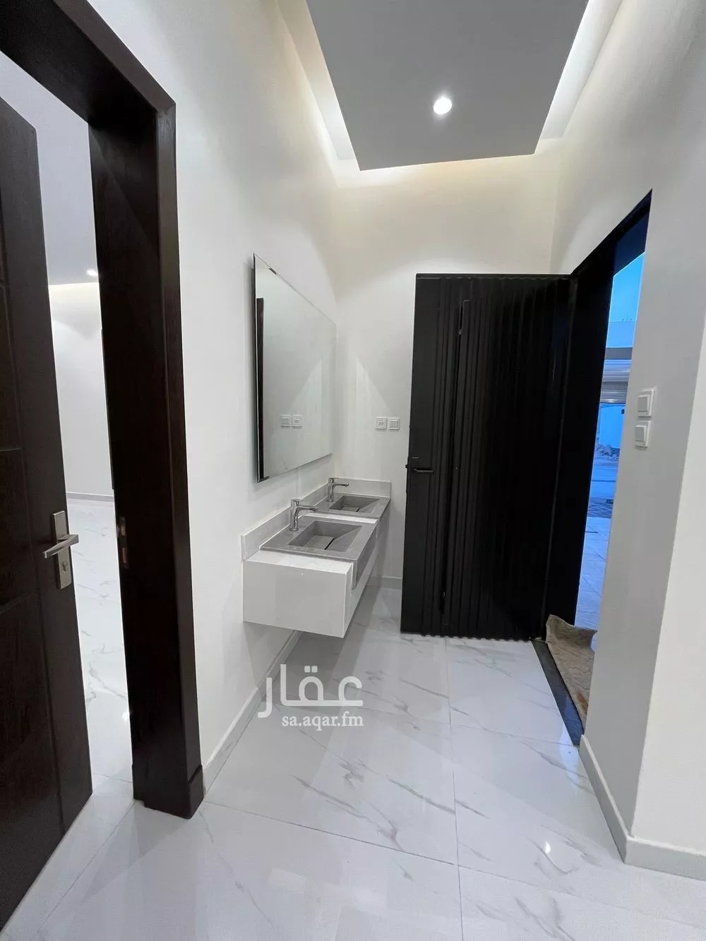 فيلا 5 غرف في الجنادرية 4