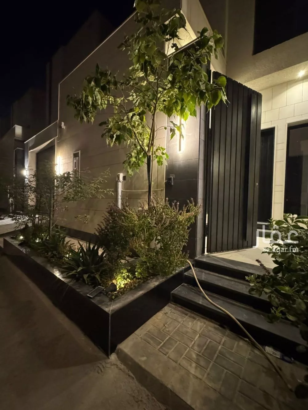 فيلا 4 غرف في النرجس 2