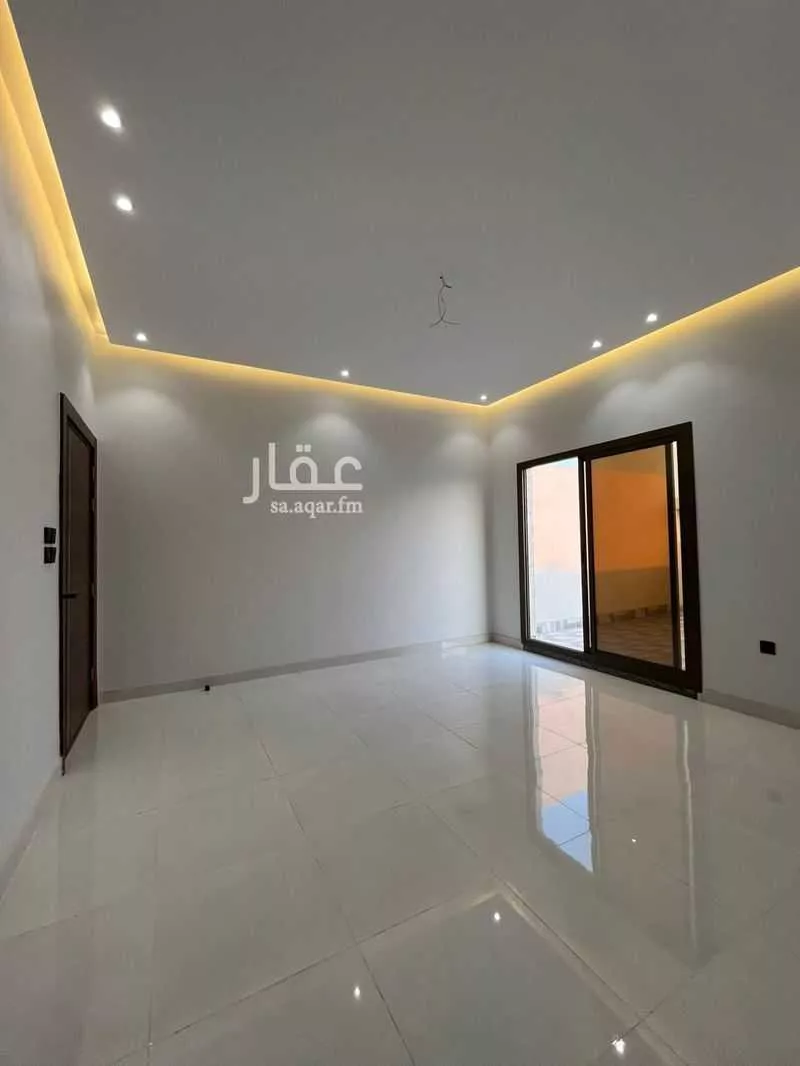 شقة 5 غرف في الريان 4