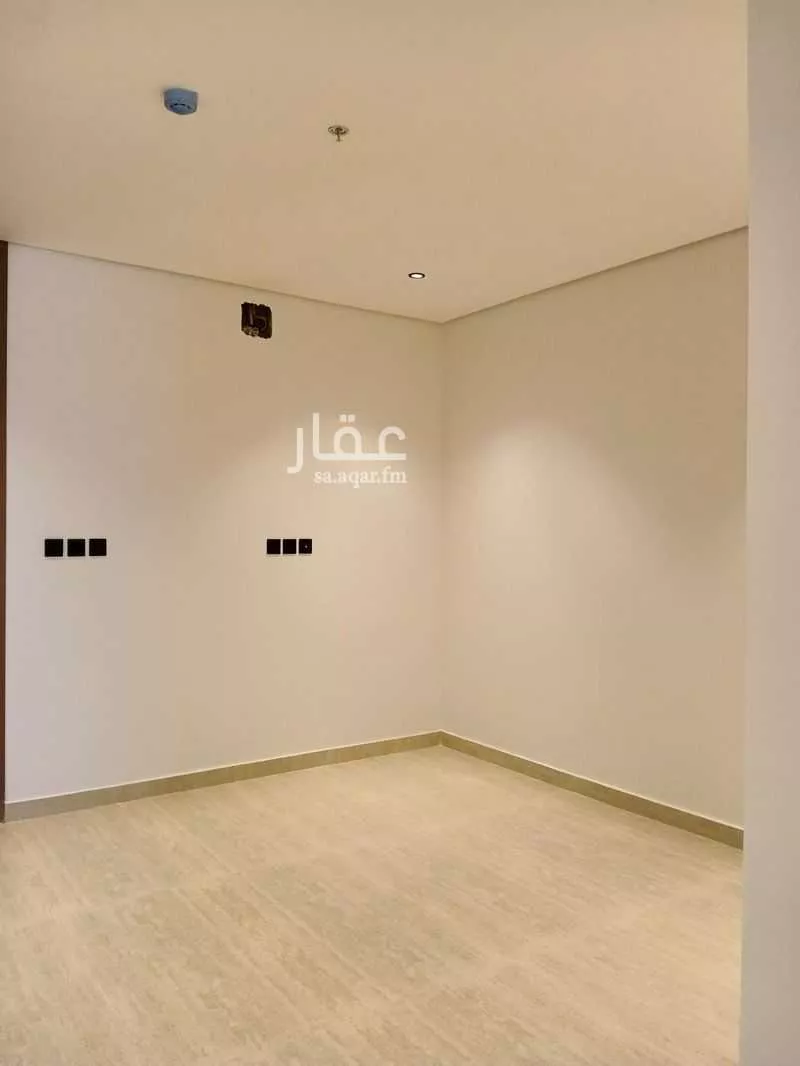 شقة 3 غرف في الخور 4