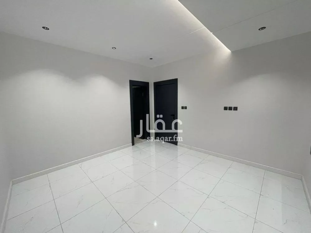 شقة 6 غرف في النزهة 5