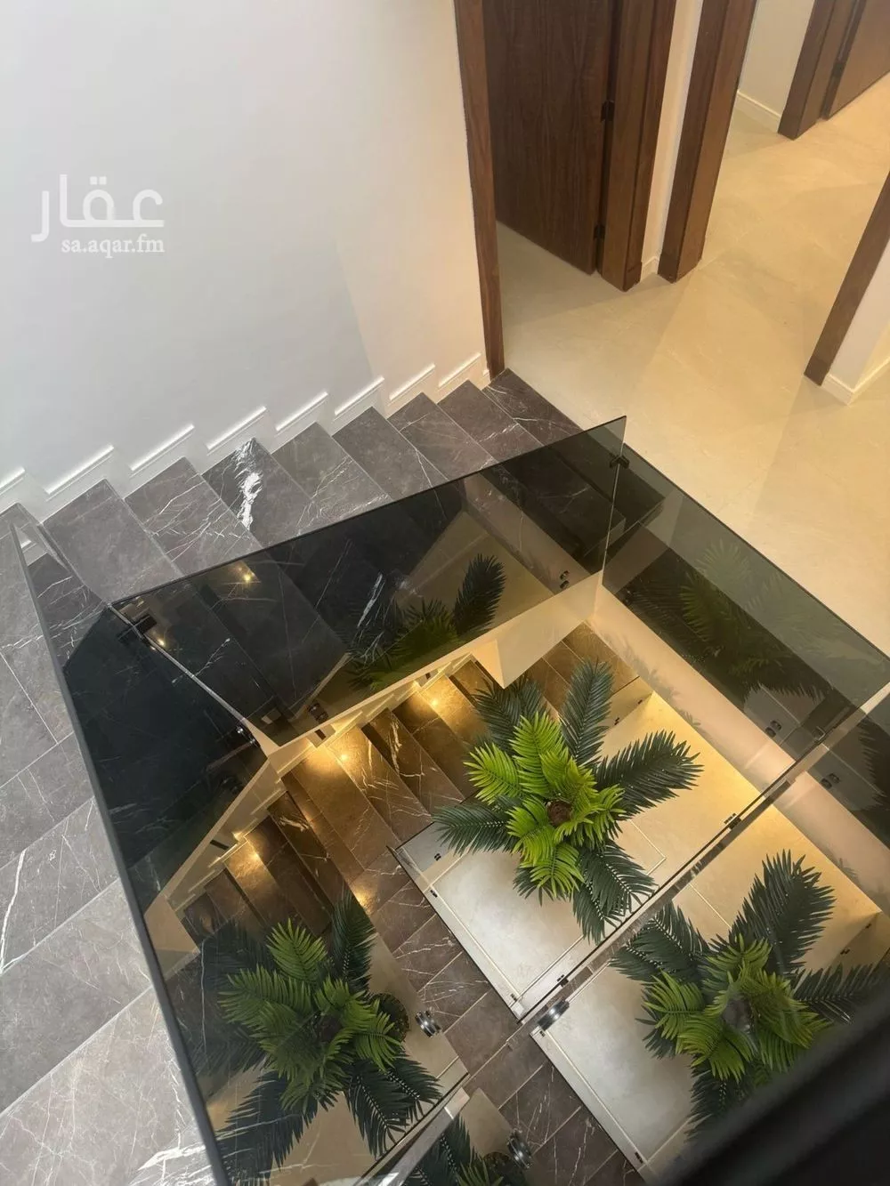 فيلا 4 غرف في الفاروق 5