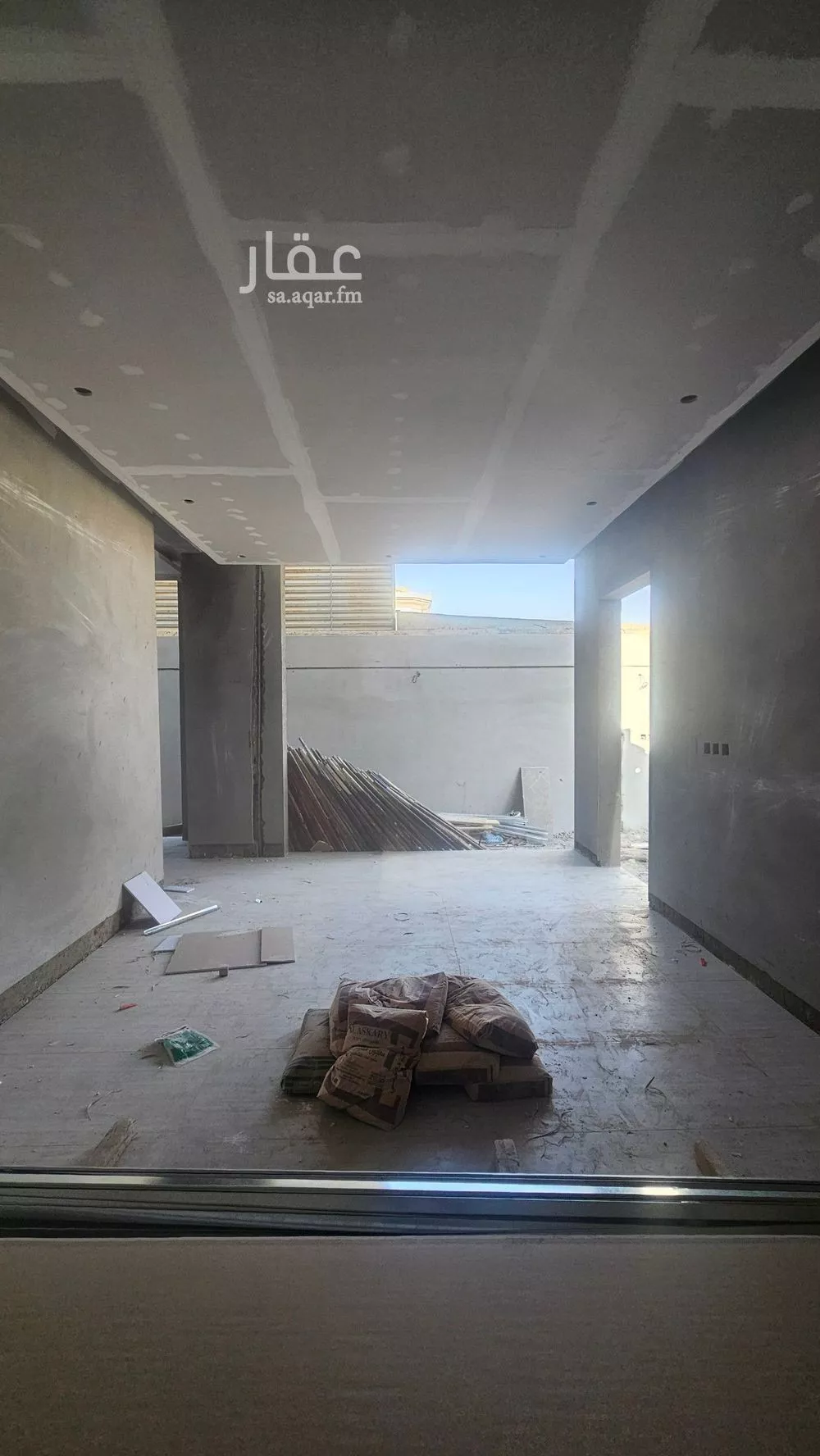 5 bedroom villa in Granada, Riyadh 9