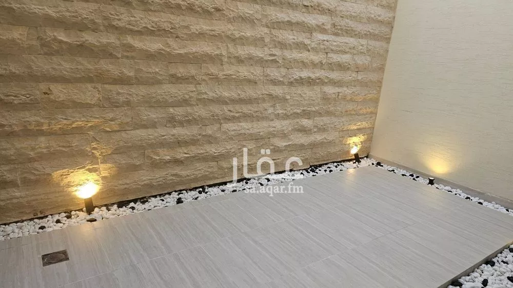 فيلا 5 غرف في الفاروق 5