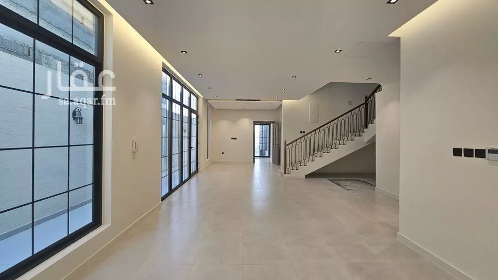 فيلا 4 غرف في الفاروق 4