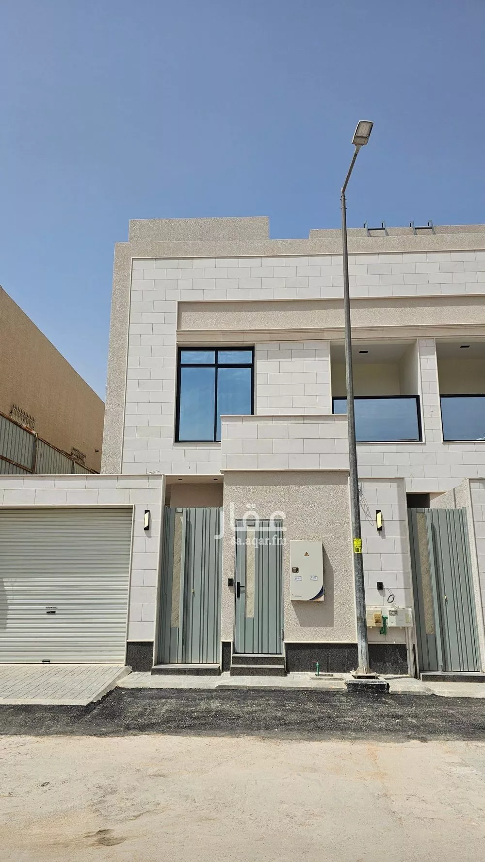 2 bedroom floor in Al Khaleej 1