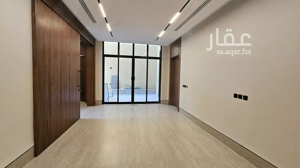 فيلا 5 غرف في النرجس 4