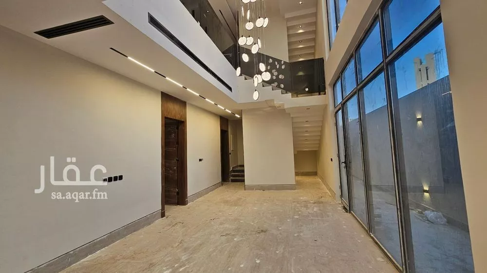 فيلا 5 غرف في العارض 4