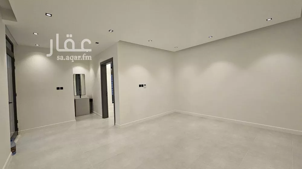 فيلا 5 غرف في الفاروق 4