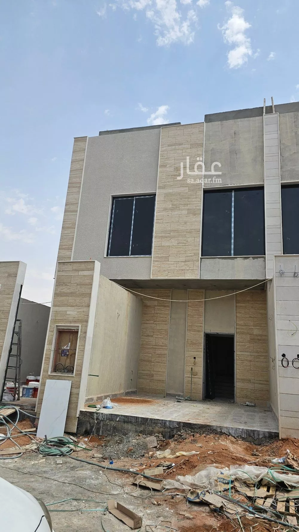 فيلا 4 غرف في الشرق 1