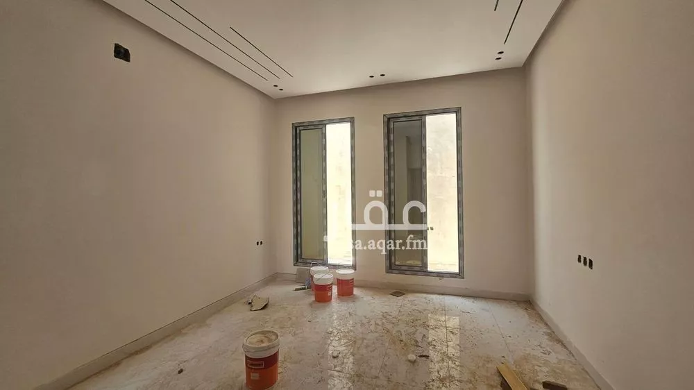 فيلا 4 غرف في الشرق 3