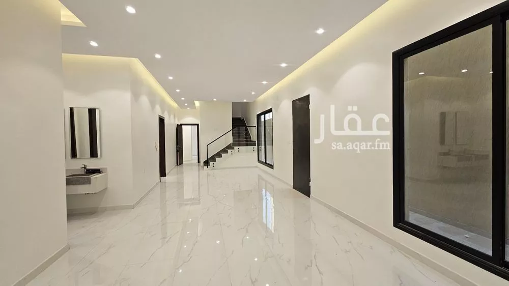 فيلا 5 غرف في الجنادرية 3