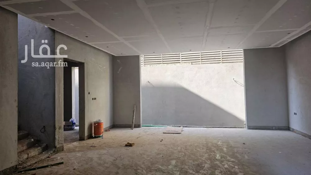 5 bedroom villa in Granada, Riyadh 7