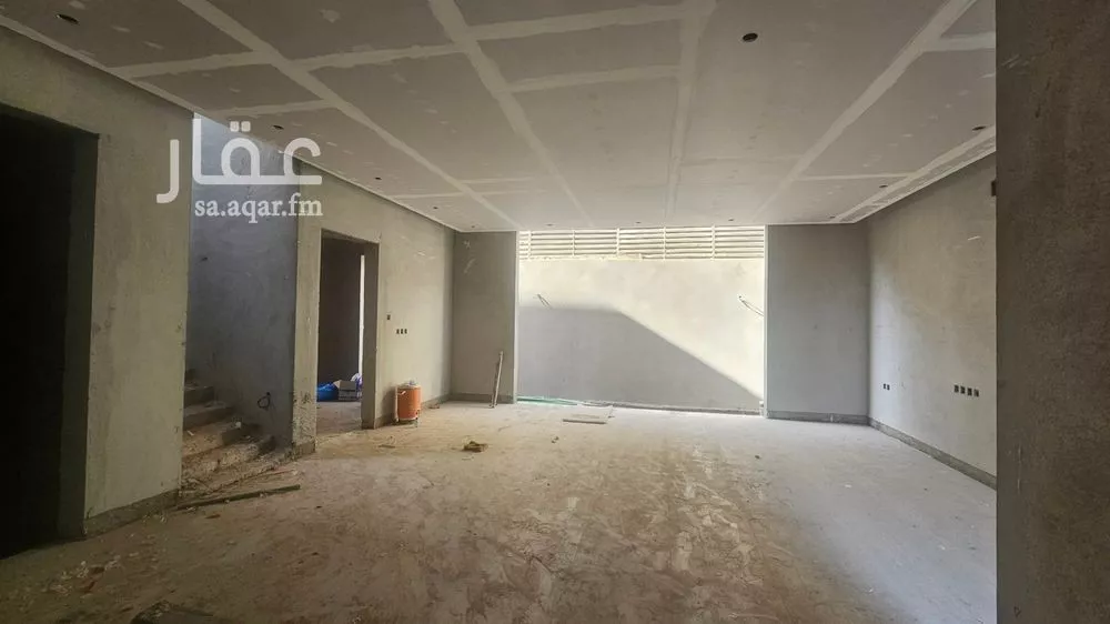 5 bedroom villa in Granada, Riyadh 8