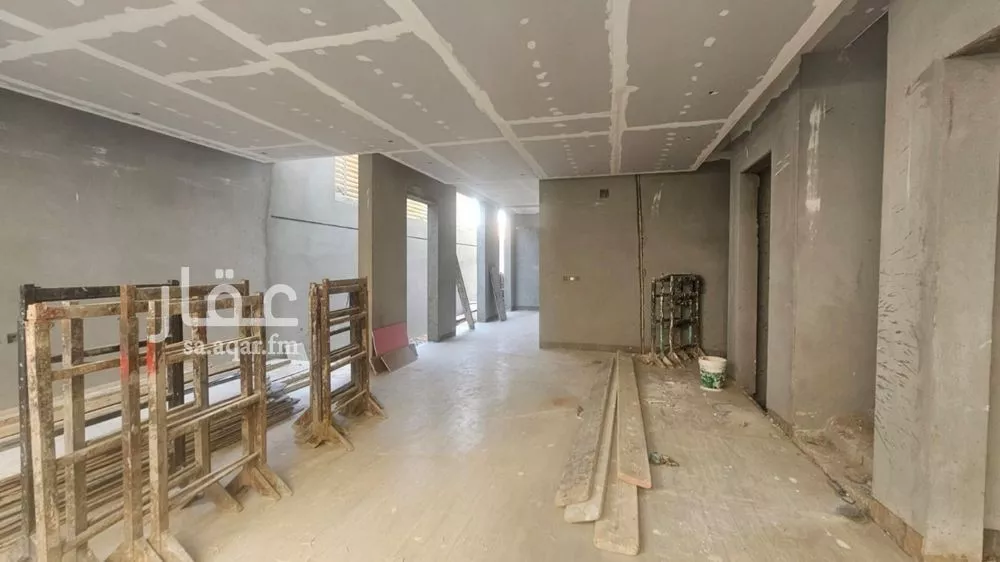 5 bedroom villa in Granada, Riyadh 9