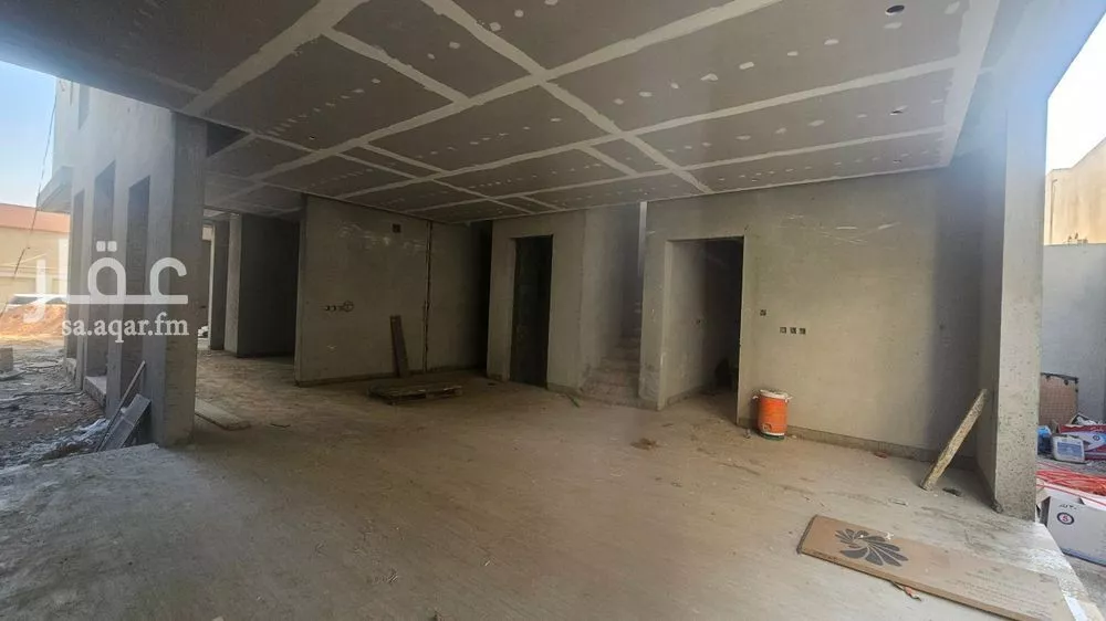 5 bedroom villa in Granada, Riyadh 7