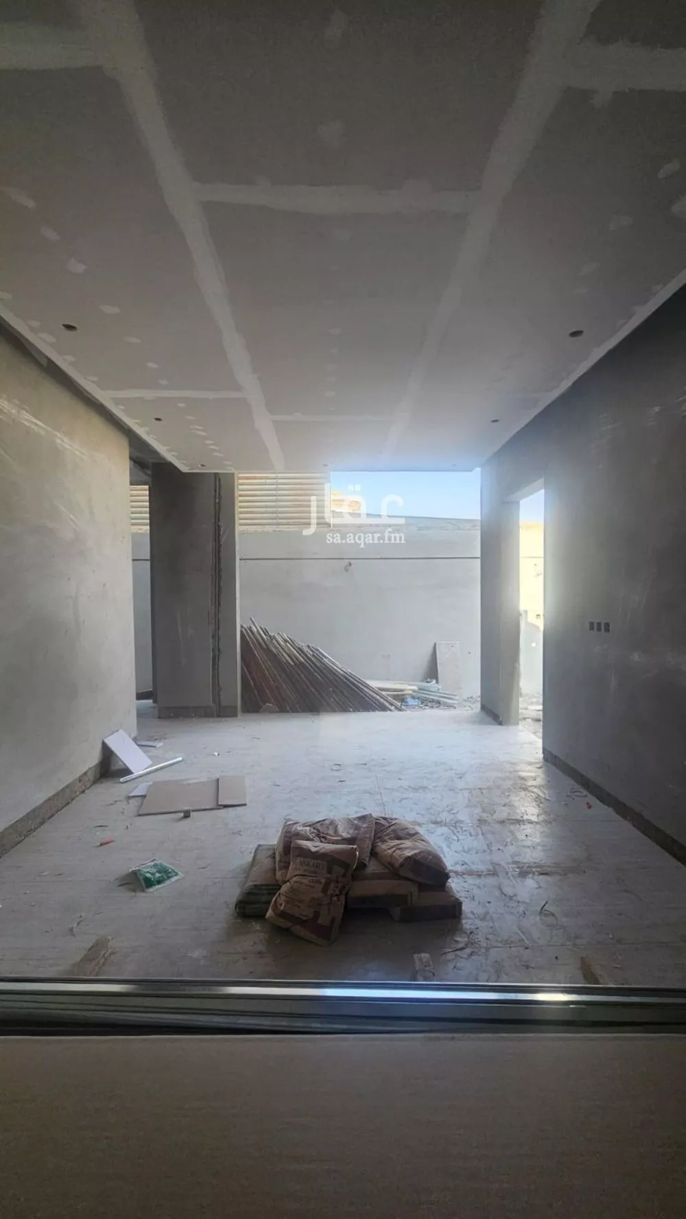 5 bedroom villa in Granada, Riyadh 6