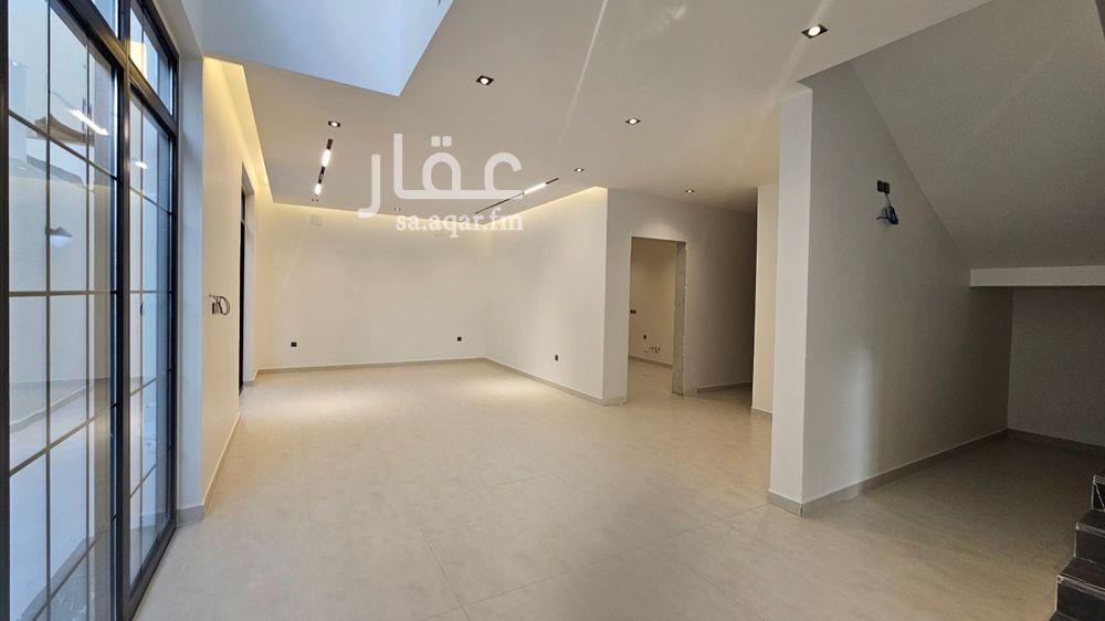 4 bedroom villa in Al Safaa, Riyadh 9