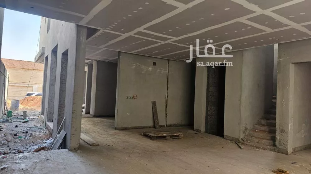 5 bedroom villa in Granada, Riyadh 8