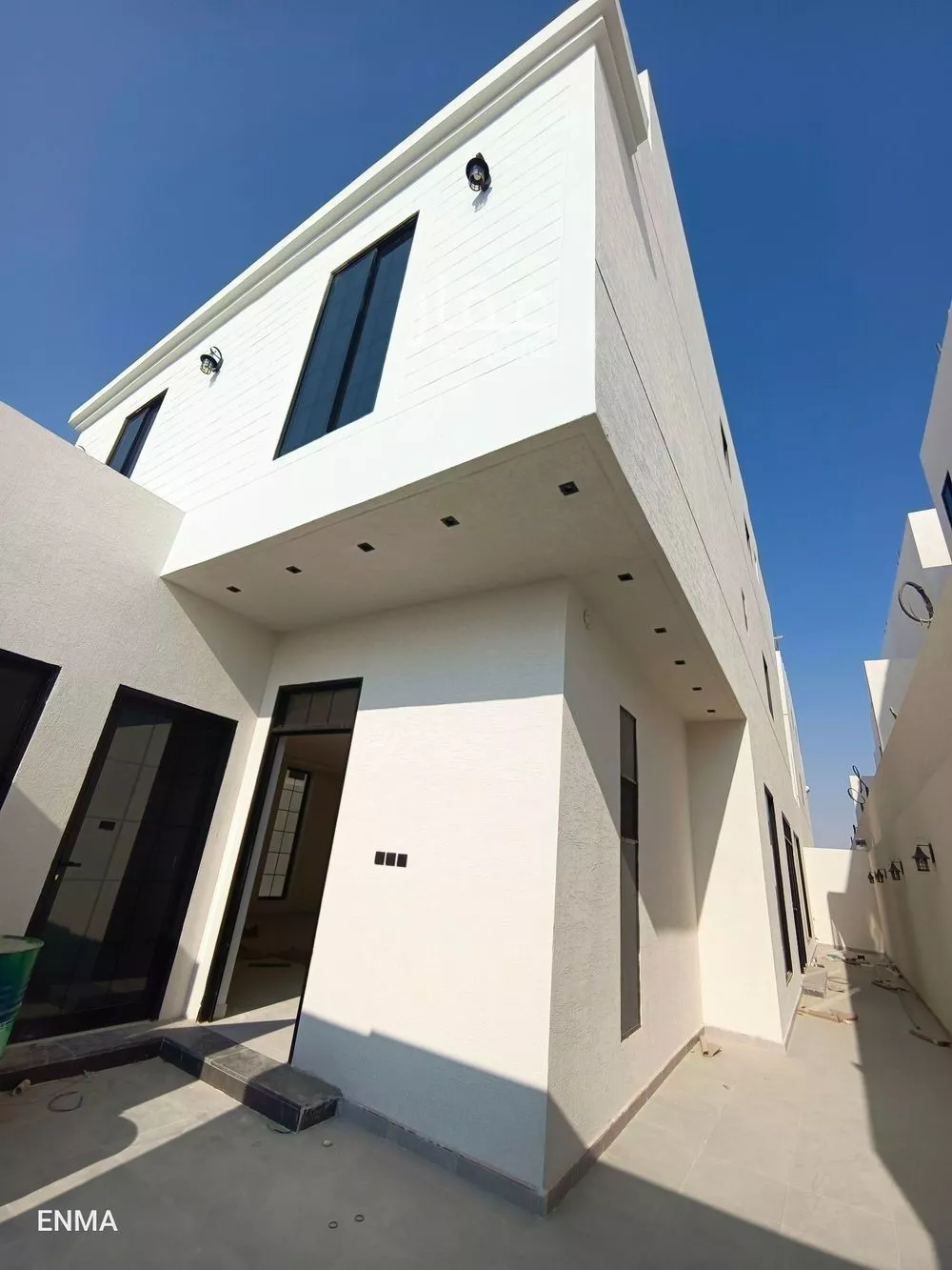 5 bedroom villa in Al Farouq 3