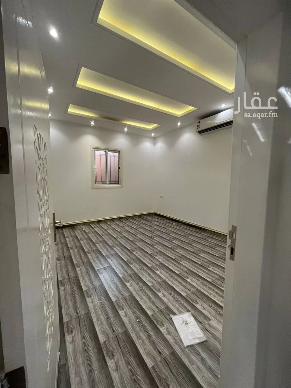 فيلا 5 غرف في العارض 1