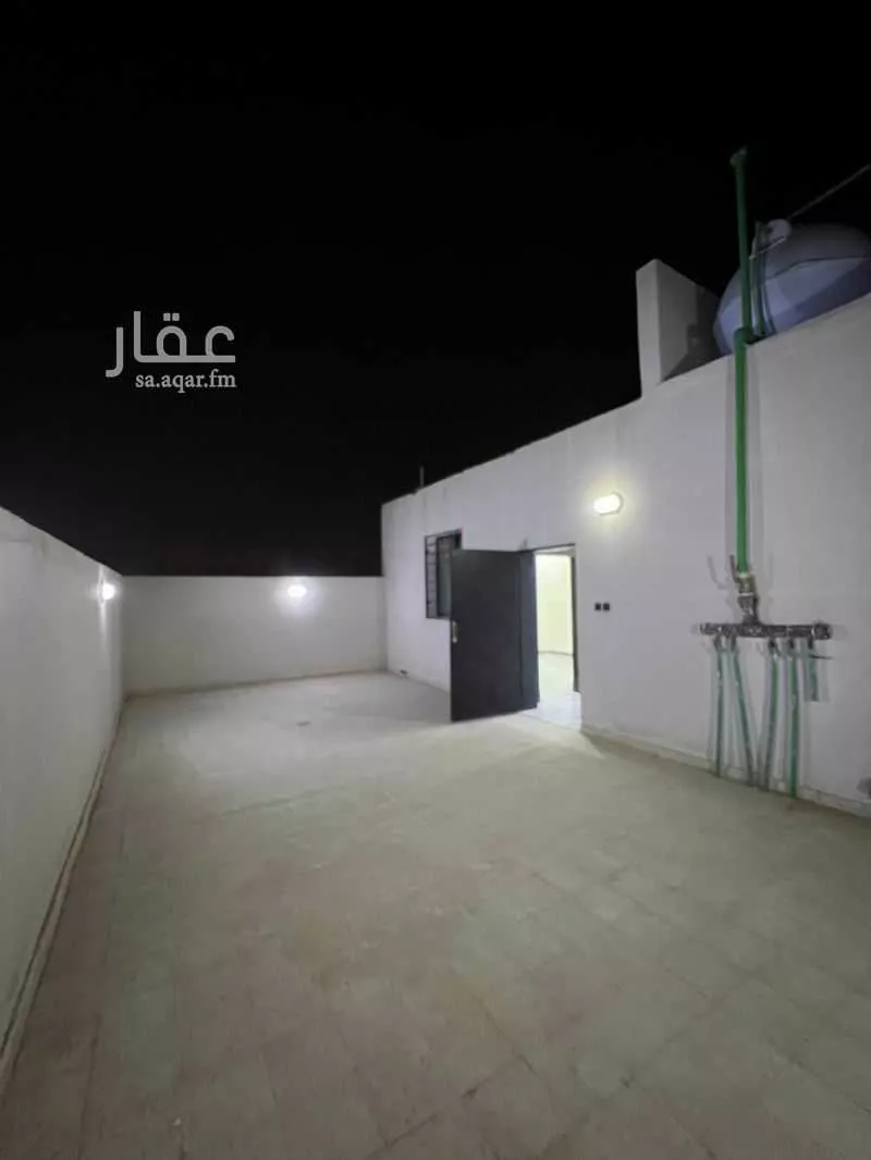 4 bedroom villa in Dhahrat Laban, Riyadh 17